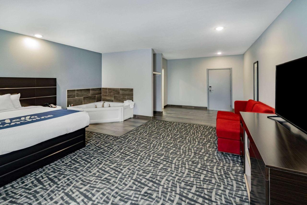 Days Inn & Suites By Wyndham Horn Lake - Memphis Graceland 외부 사진